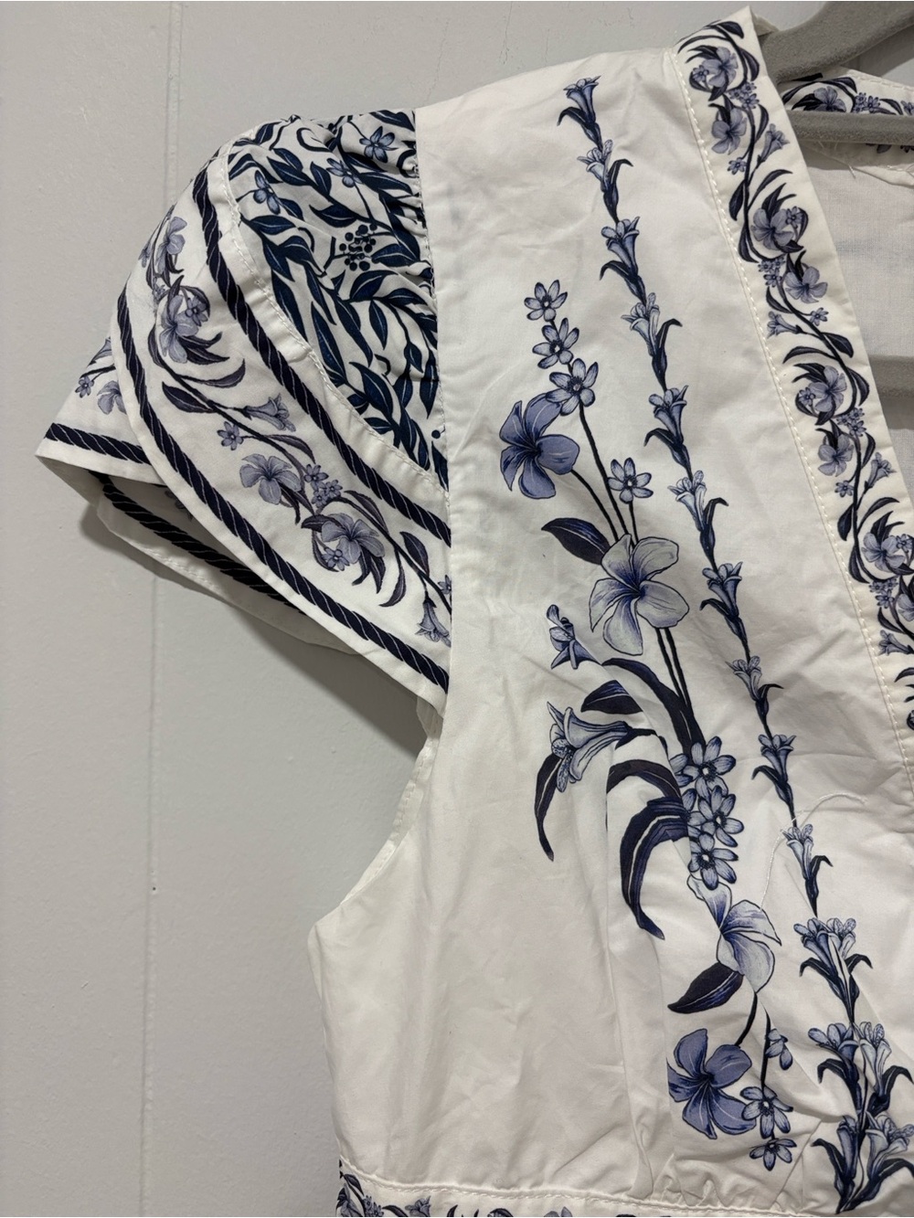 FARM Rio White & Navy Floral Embroidered Mini Dress - Picture 3 of 16